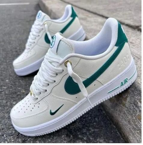 Air Force One disponible🔥🔥
Prix: 18000
Livraison gratuite 
Pointure dispo:40 à 45
📩DM ou watsApp pour passer vos commandes📱774649488
<a href="/Nabyleu/">PunchTchineur ⭐️⭐️🇸🇳</a> @PaadoudouT <a href="/1mecparfait/">Khalil_bissap🇸🇳🇬🇼🥤</a> @Morreal14