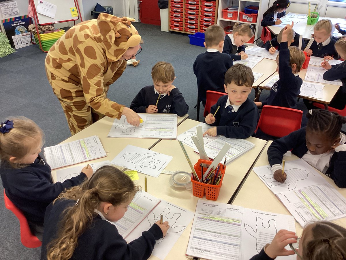 AllSoulsPrimary's tweet image. Year 1 had a great time publishing their character descriptions with the real Gerald in the room. #writingisfun #learningisfun #geraldtgegiraffe #giraffescantdance #hootsandtreats