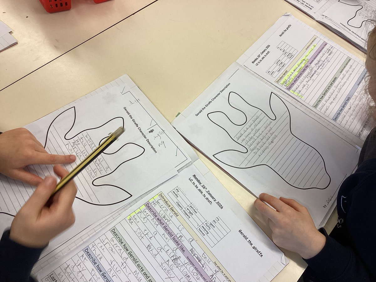 AllSoulsPrimary's tweet image. Year 1 had a great time publishing their character descriptions with the real Gerald in the room. #writingisfun #learningisfun #geraldtgegiraffe #giraffescantdance #hootsandtreats
