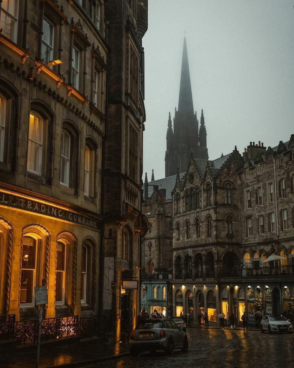 2025pics's tweet photo. Edinburgh, Scotland https://t.co/r9zhSIUqWC