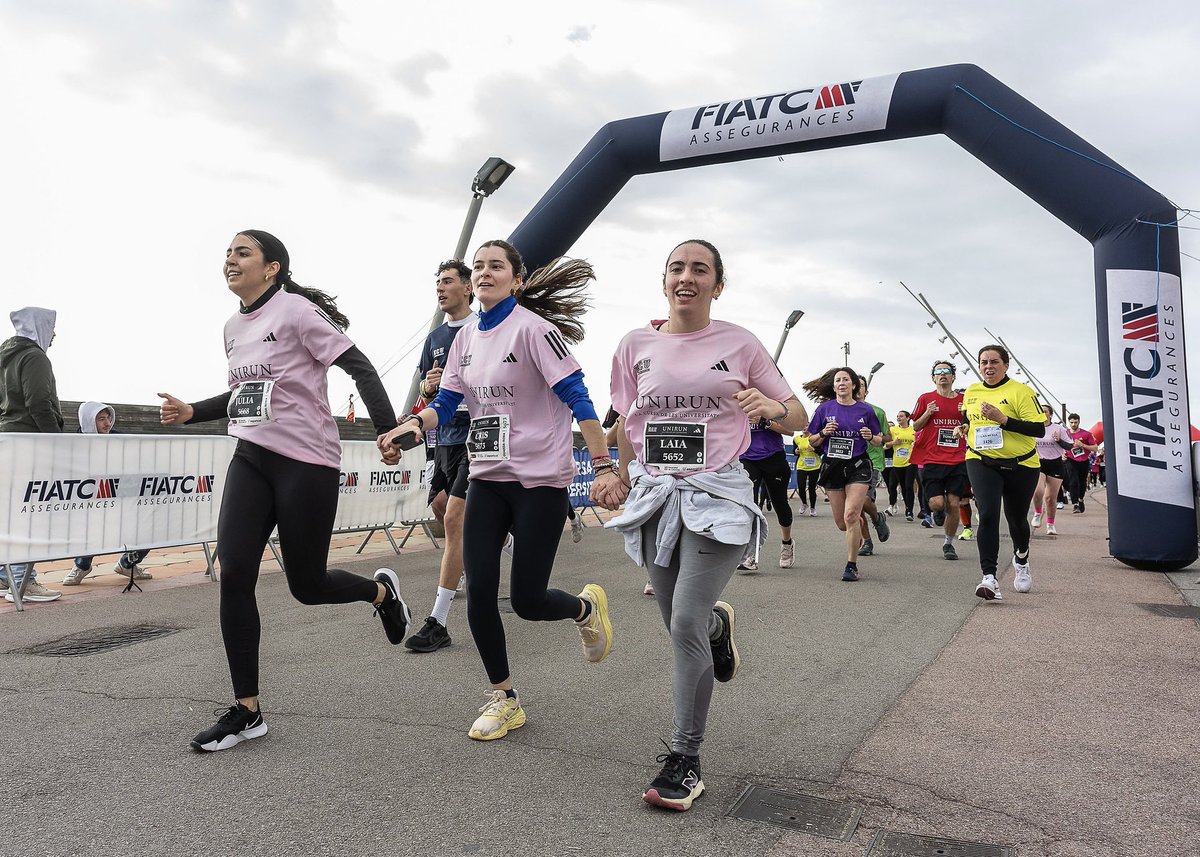 uniruncat's tweet photo. 𝐅𝐈𝐀𝐓𝐂 𝐚𝐬𝐬𝐞𝐠𝐮𝐫𝐚 𝐥𝐚 𝟏𝟐𝐚 𝐔𝐧𝐢𝐫𝐮𝐧 

@FIATCseguros assegura la prova i a tots els seus participants 🏃‍♀️

ℹ️ Més informació: https://t.co/lHVXm2QZzd 🙌

#unirun #FIATC https://t.co/etqxzHq6EQ