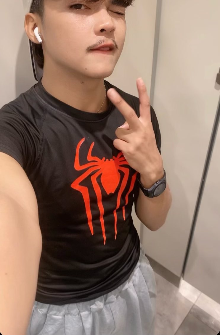 Vi La vi tweet media