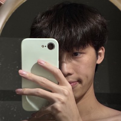 #NewProfilePic (新個人資料照片)