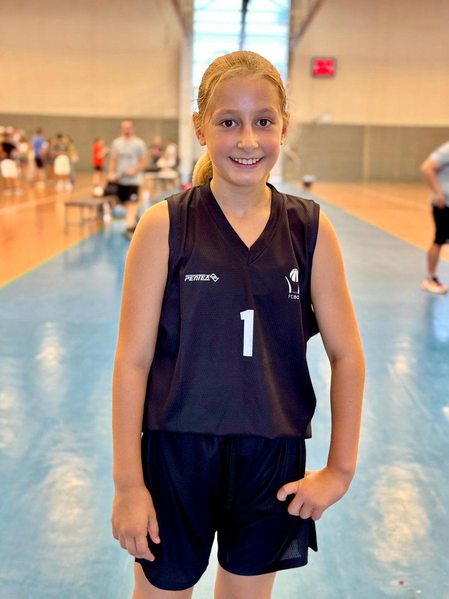 cbboetmaresme's tweet photo. ORGULL BOET 💪🔥

L’Arlet Valcárcel, la nostra jugadora del Mini A, ha estat escollida entre les 15 jugadores de la Selecció Catalana 👏

Una gran recompensa a la seva feina, esforç i passió pel bàsquet.
Estem molt orgullosos de tu, Arlet! 💙🧡

#OrgullBoet #CanteraDeValors #MiniA #SeleccioCatalana #FuturBoet