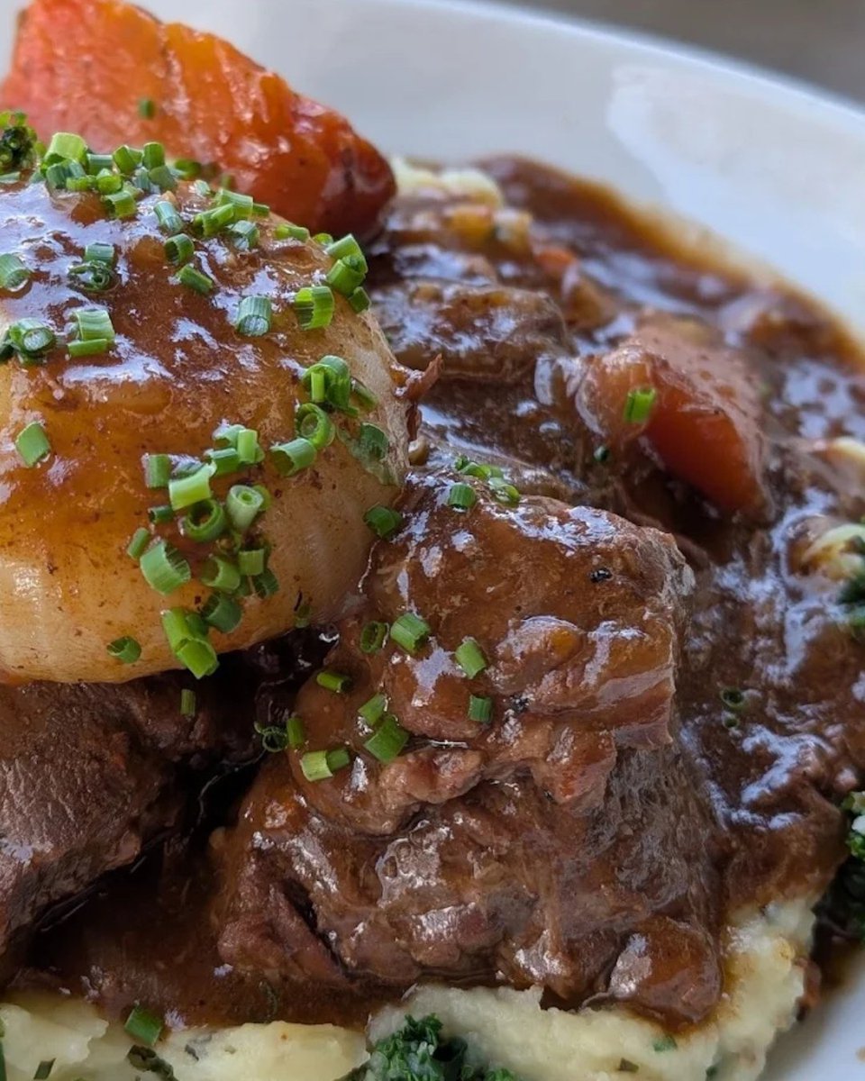 IrishBrigadeLW's tweet photo. Our Guinness Beef Stew is rich, hearty, and full of flavor. Made with tender beef, root vegetables, and a generous splash of Guinness for its deep, malty flavor, all on top of a garlic mash whipped to perfection. https://t.co/tHvDZUxXhF