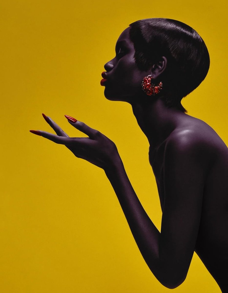 La Mode Unknown tweet media