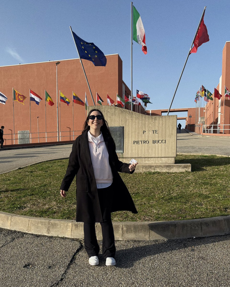 urmyshelterr's tweet image. today was one of the happiest days of my life: i passed my last university exam with a very positive result, i’ll be graduating in the coming months and i’m so proud of myself!! ♥️