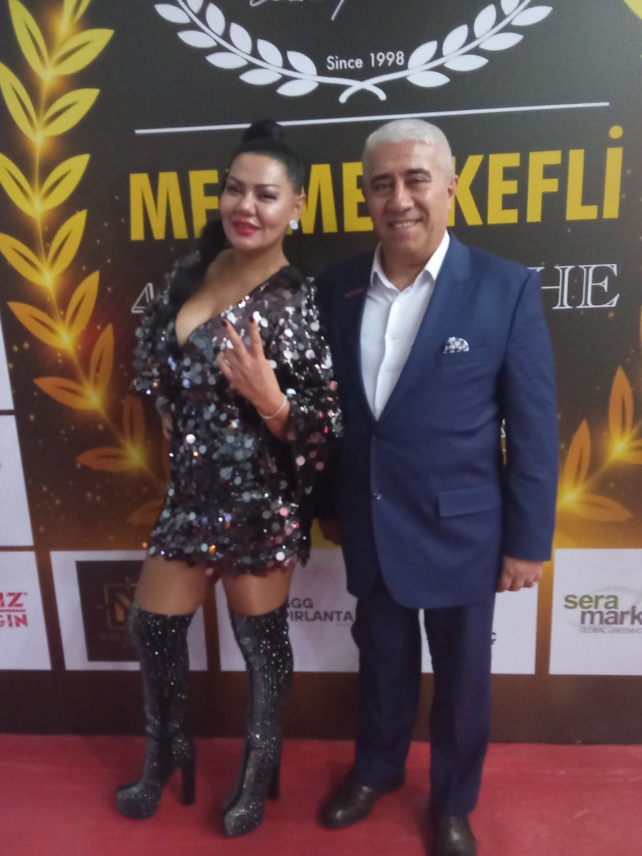 #SANATA #VE #SANATCIYA #HAK #EDİLEN #DEĞERDİR