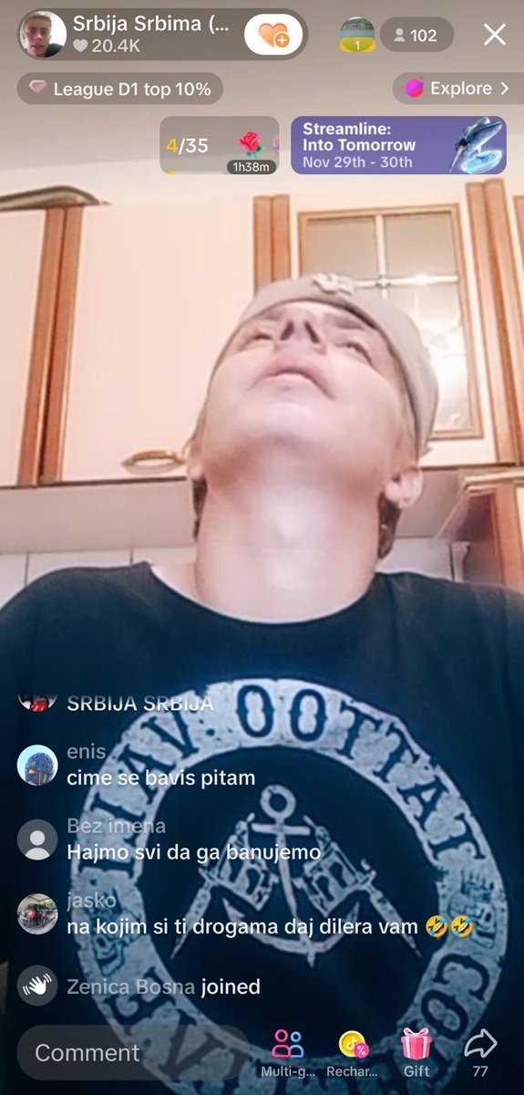 Nacionalista iz Republike Srpske, Aleksandar Djokić, onaniše u svom lajvu na tik toku. Gde svako malo pušta četničke pesme i provocira muslimane, koji su mu život kao malom spasili. Plativši skupocenu operaciju srca. #fyp #goviral #balkan