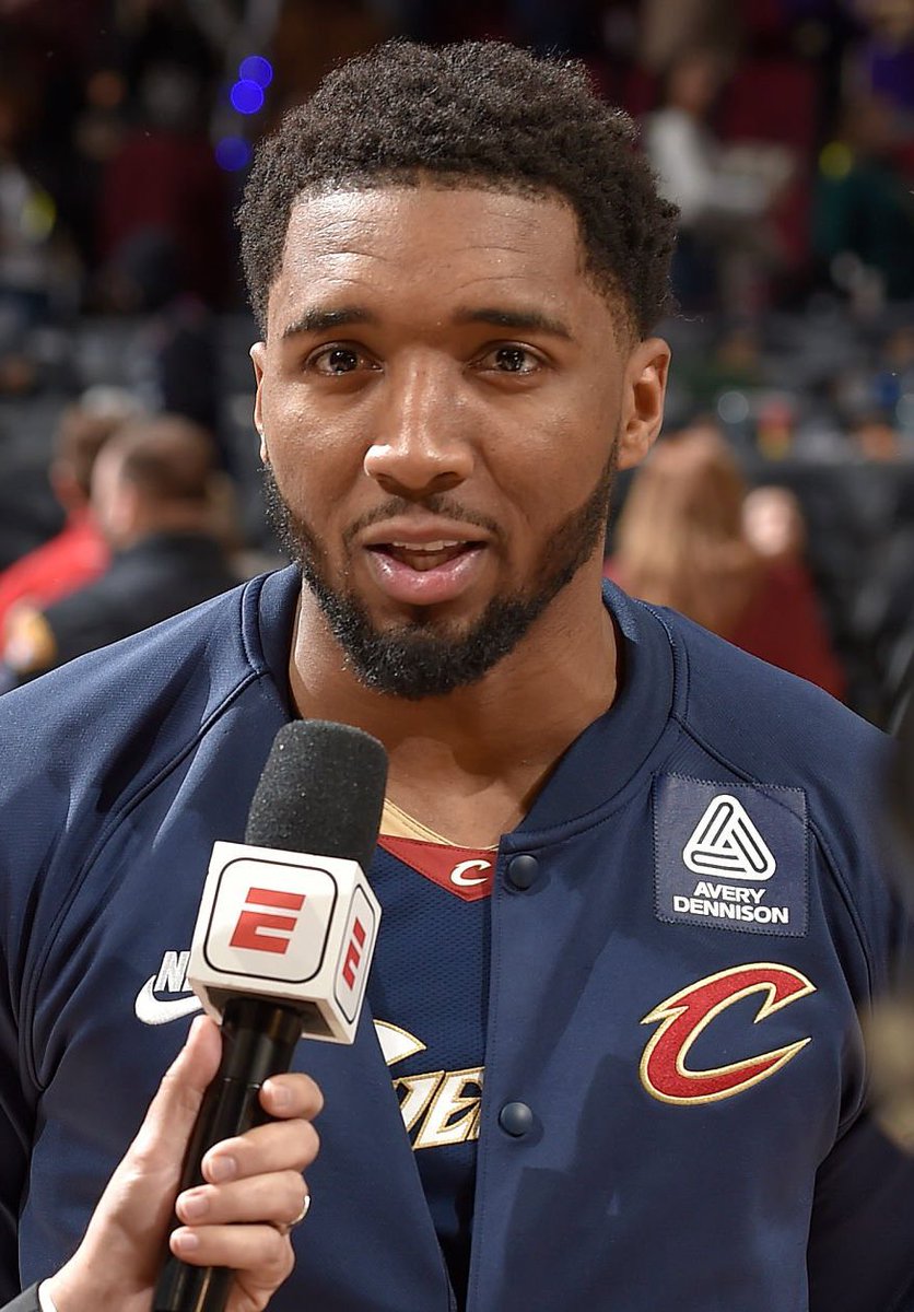 TheDunkCentral's tweet photo. The Cleveland Cavaliers are worried that Donovan Mitchell won’t re-sign with them, per @WindhorstESPN 

(Via @ESPNCleveland ) https://t.co/ND8MjQvOuv
