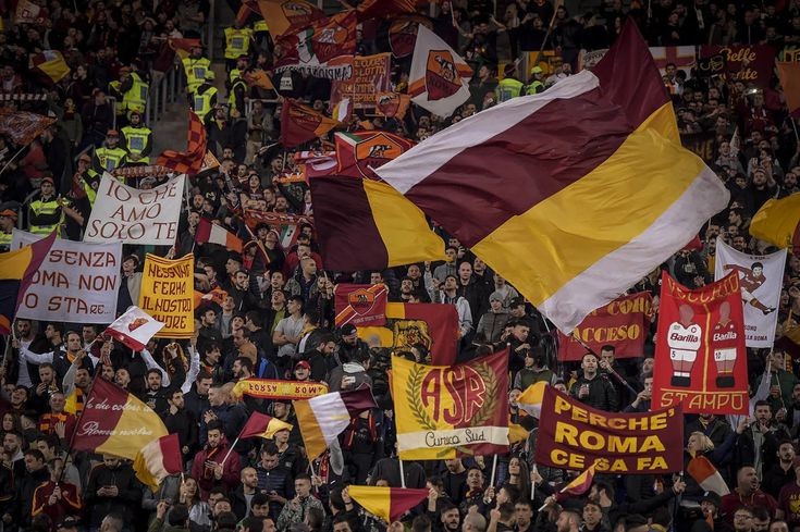 SoloRomaBuona's tweet image. 🎶Voglia di stringersi un po'...🎶

È il momento di unirci e non di dividerci🫂
È il momento di sostenere e non di distruggere💪🏻

Per valutazioni, bocciature e critiche diamoci appuntamento a giugno: ADESSO SI TIFA📣

FORZA ROMA🟡🔴
AVANTI ROMANISTI🚩
@OfficialASRoma #AsRoma