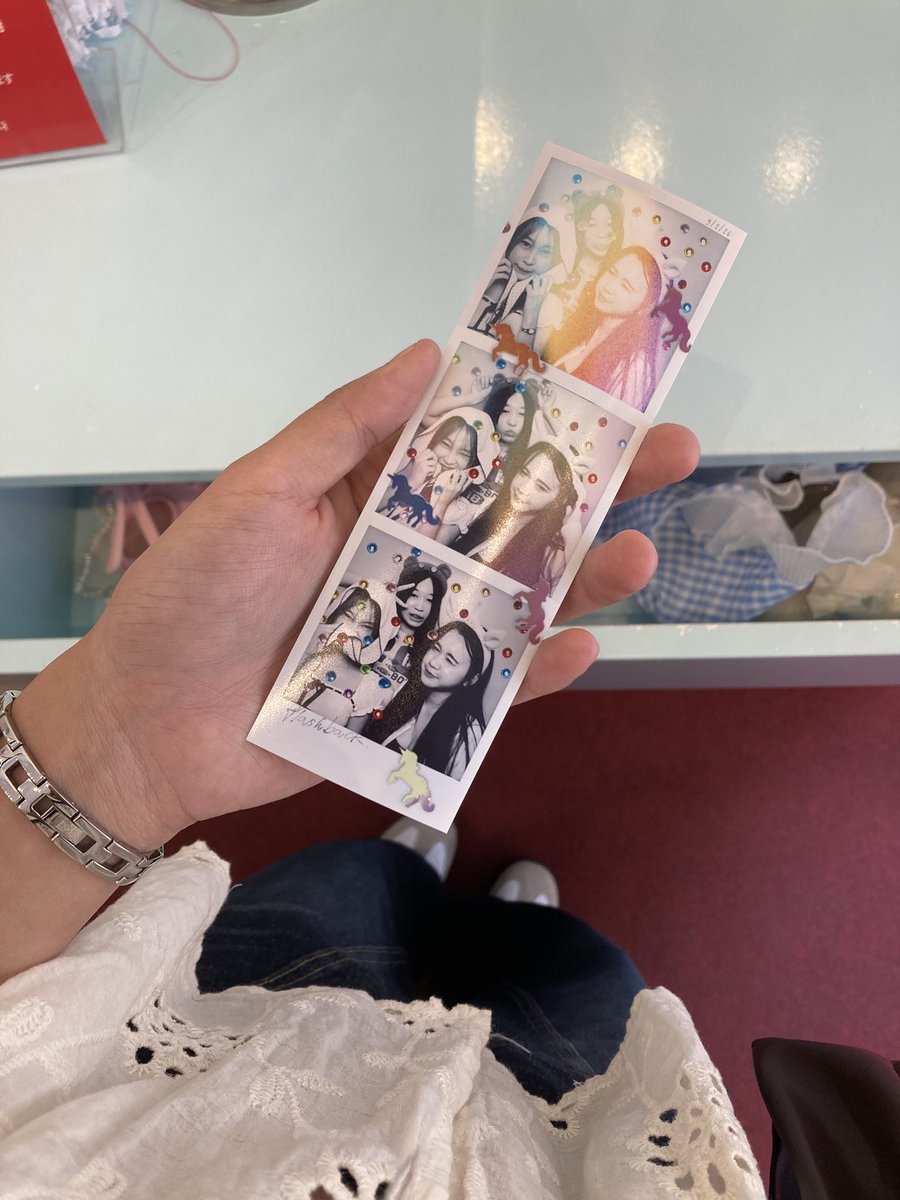 chanis tweet media