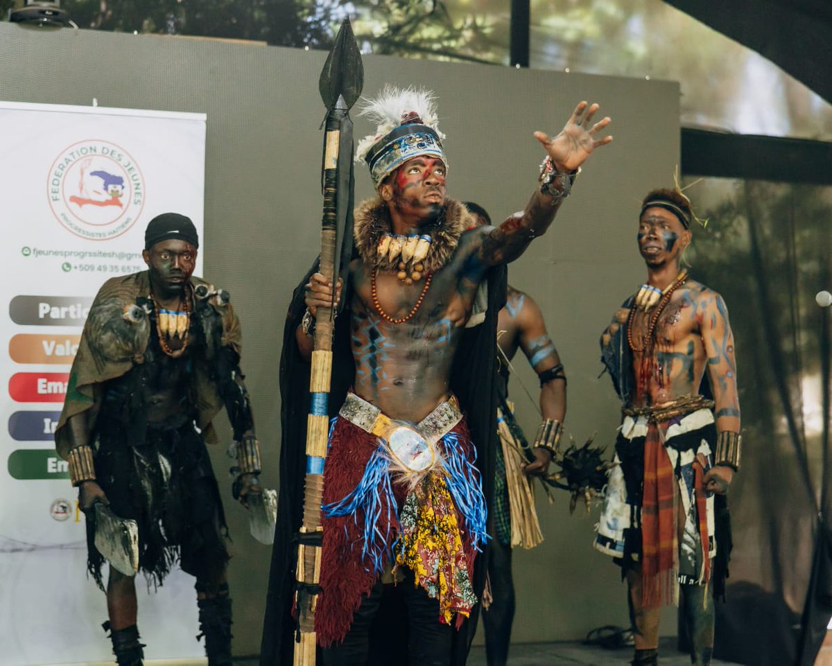 FJPH111's tweet photo. Le groupe #ANNMAKONNEN a offert un spectacle monumental lors de la fête des philosophes de la @FJPH111, le 29 janvier, au centre culturel Brésil-Haïti.
#JeunessHaiti #ConscienceCitoyenne https://t.co/JtcaLt6ypg