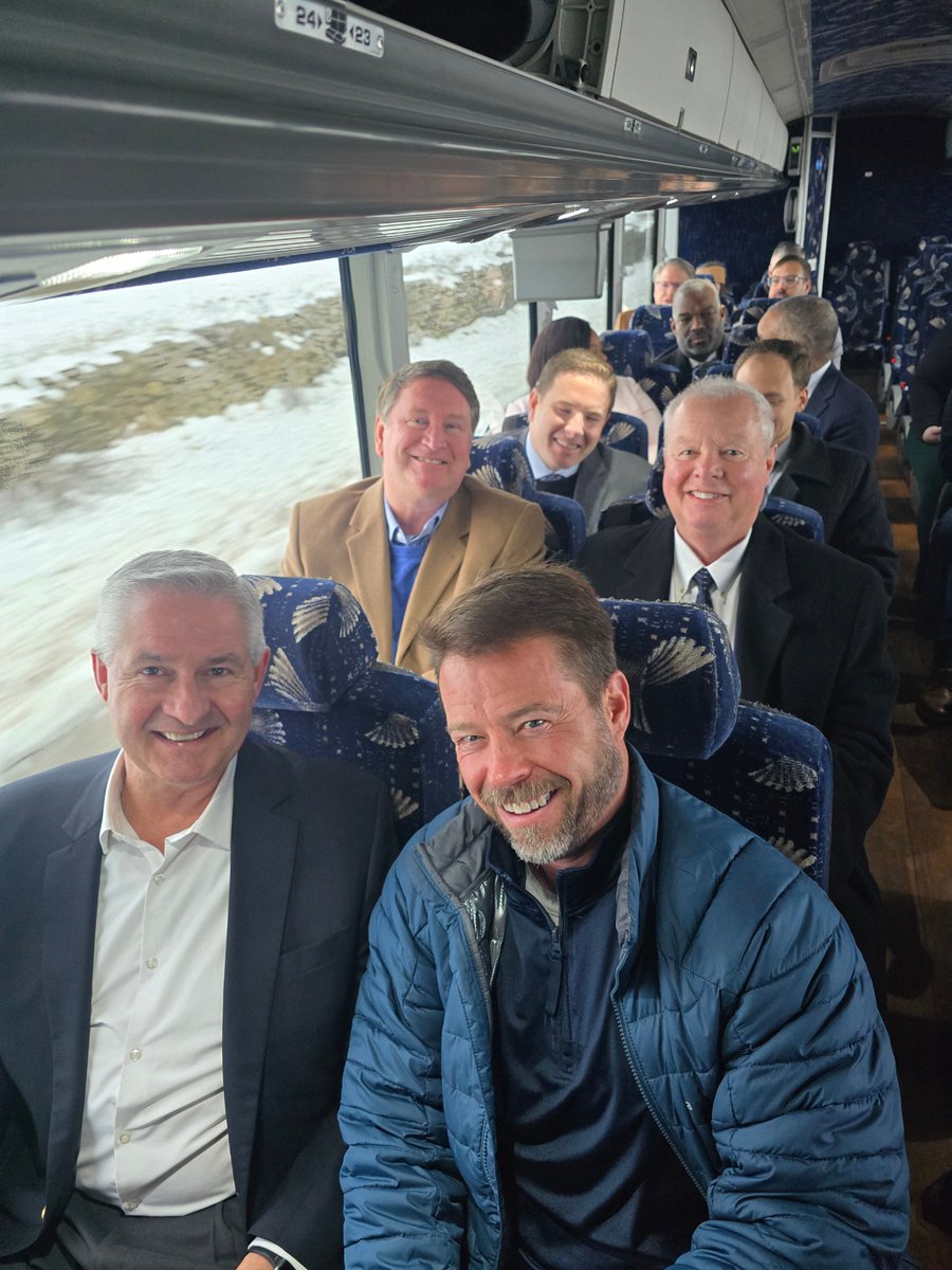 nkychamber's tweet photo. We're headed south for Day in Frankfort! We're excited to give our member an opportunity engage directly with members of Legislative Leadership and the NKY Legislative Caucus. @NKYCCAdvocacy https://t.co/atjl43XvEE