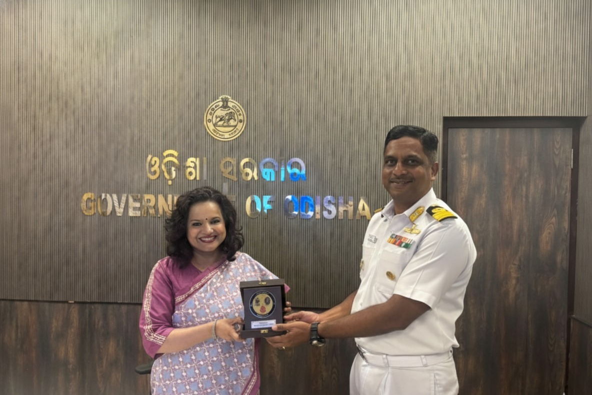 INS Chilka tweet media