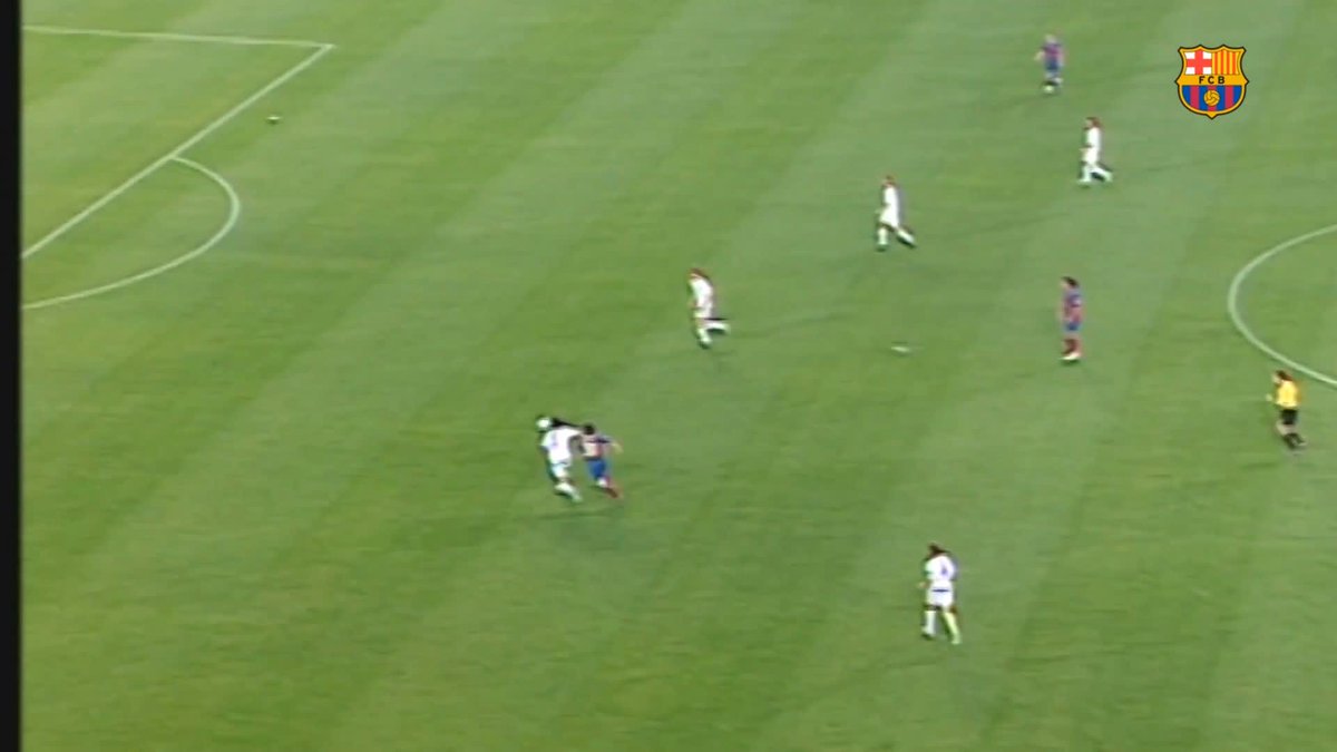 في يوم من الأيام ، وفي مباراة ضد ألباسيتي، سجل مراهق هدفه الأول مع برشلونة.. ما أسمه؟. ليونيل ميسي 