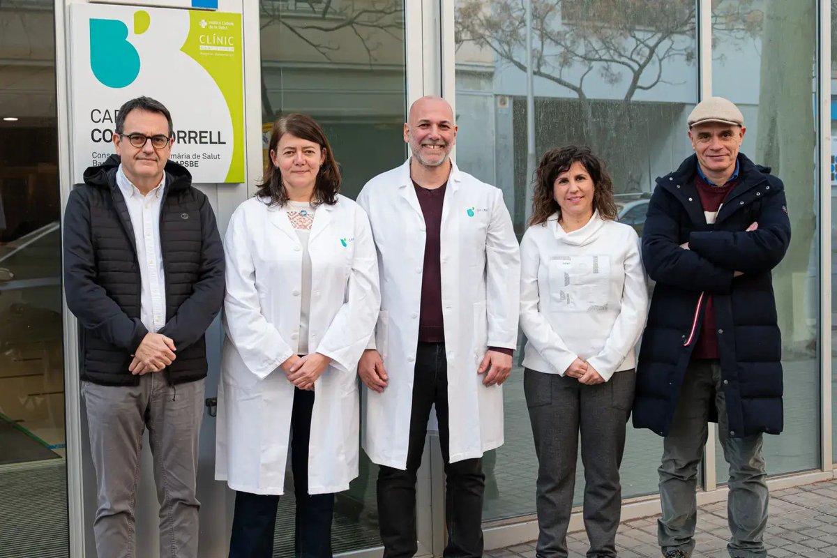 🆕Un estudi del #CLÍNIC-#IDIBAPS i el <a href="/CAPSBEsq/">CAPSBE</a> ha demostrat que, en les persones que necessiten atenció domiciliària, que aquesta la dugui a terme sempre el mateix professional mèdic o d’infermeria redueix en un 30% el risc d’ingrés hospitalari

👉f.mtr.cool/hkasnepqld