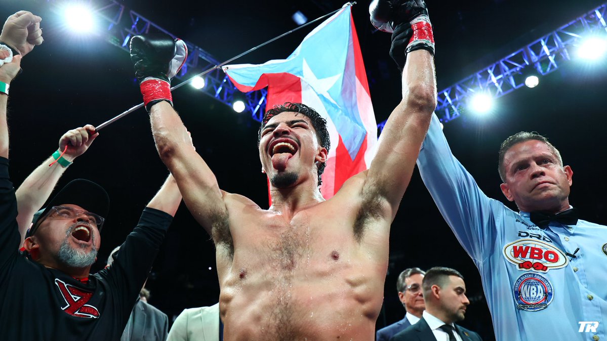 trboxing's tweet image. A magical night on the island 🇵🇷