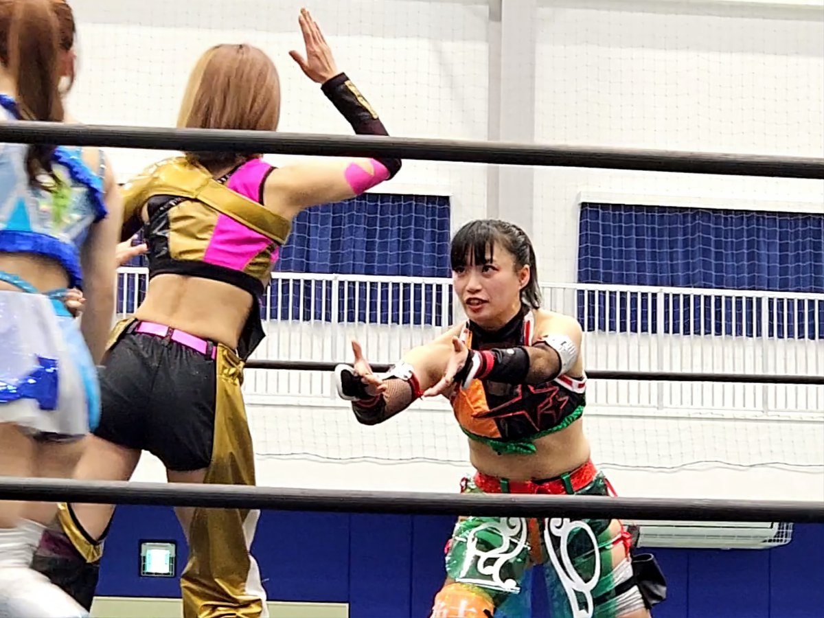 akiri0014's tweet image. #海乃月雫
#KONOHA
#プロレスの聖地復活

海乃さんの握手に、忍者は握れませんでした😆