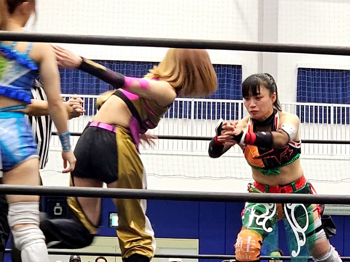 akiri0014's tweet image. #海乃月雫
#KONOHA
#プロレスの聖地復活

海乃さんの握手に、忍者は握れませんでした😆