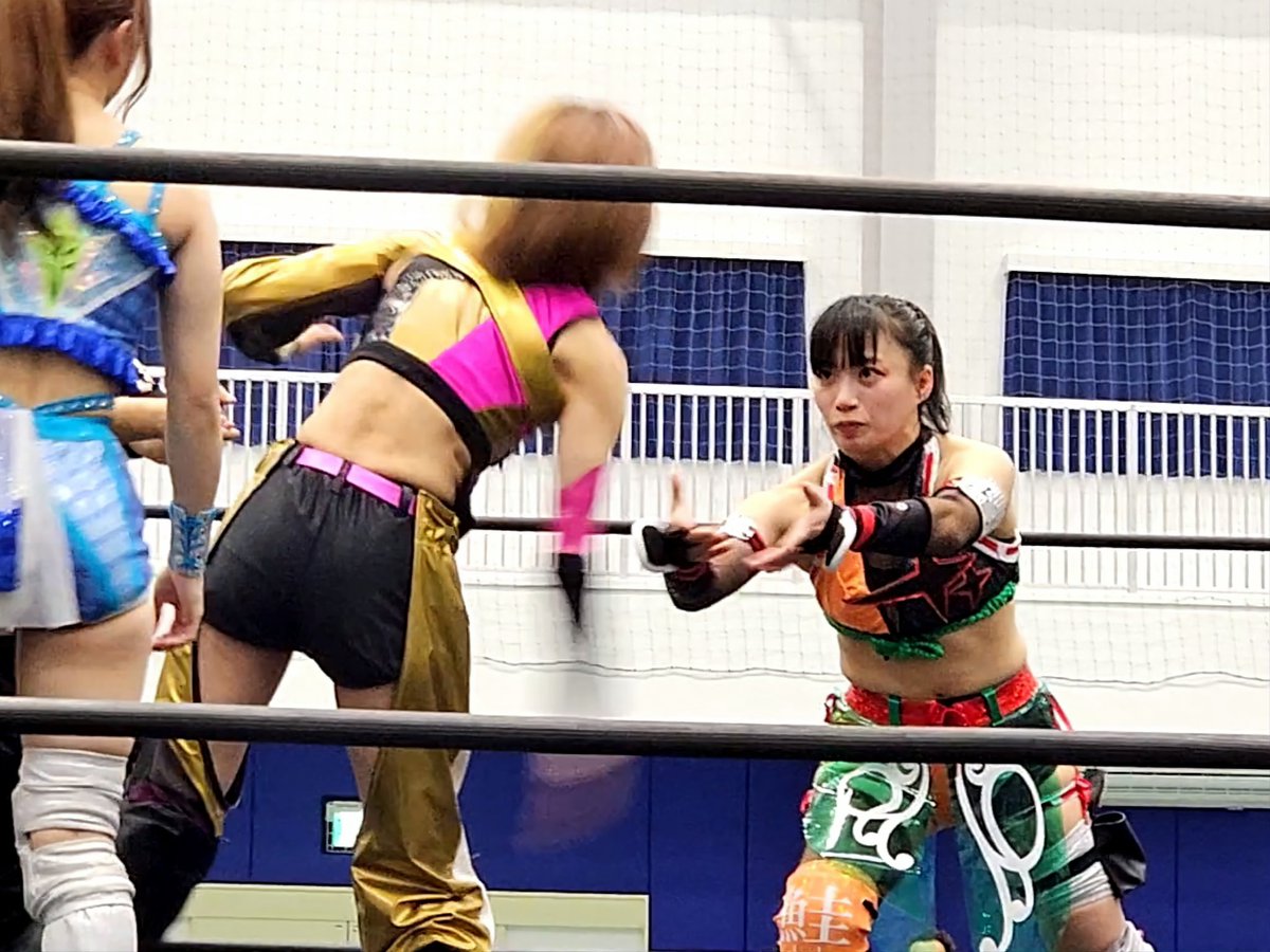 akiri0014's tweet image. #海乃月雫
#KONOHA
#プロレスの聖地復活

海乃さんの握手に、忍者は握れませんでした😆