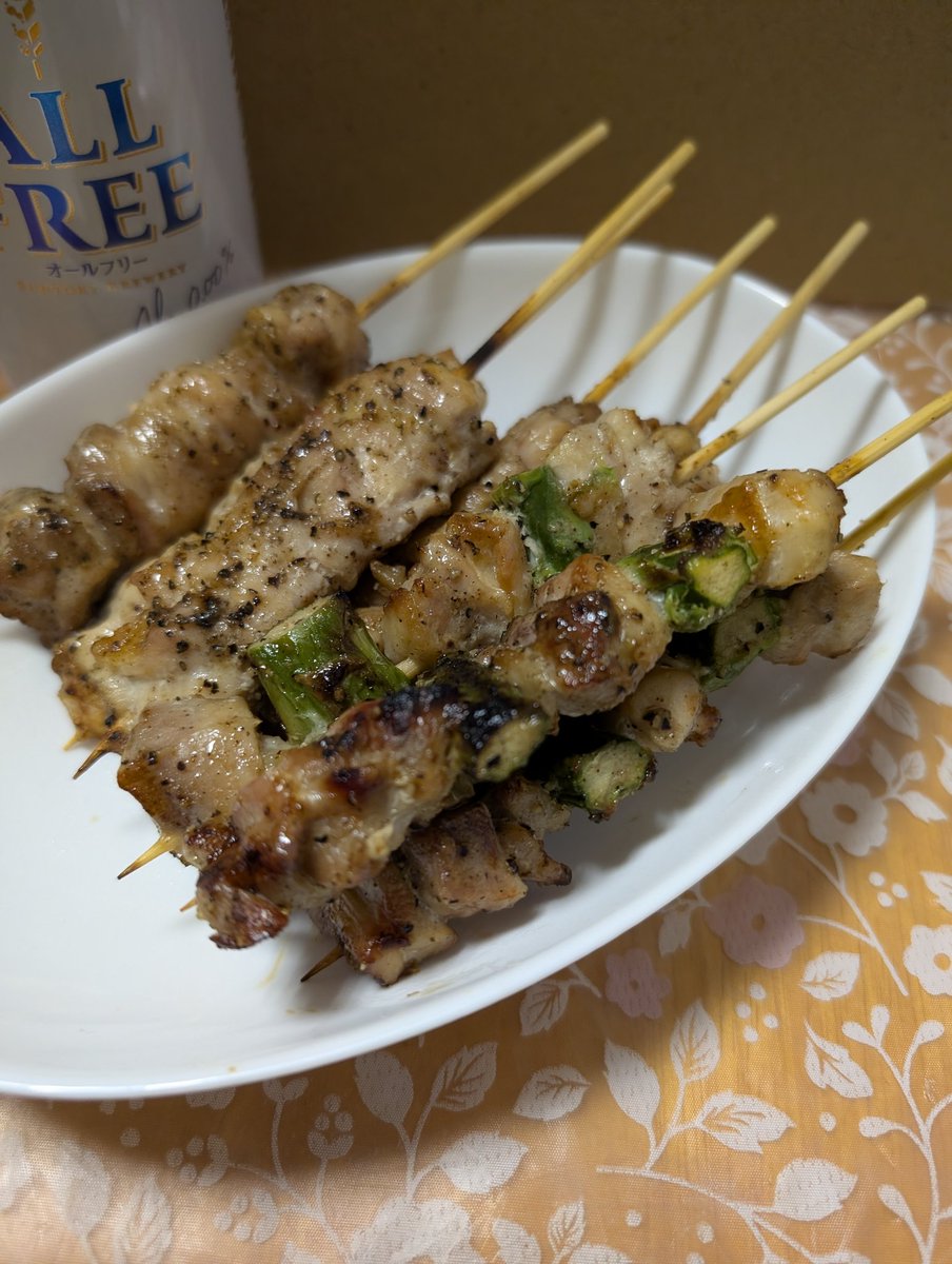 tr00110's tweet photo. 焼き鳥！
美味しかった😊 https://t.co/bRs8Uxsox9