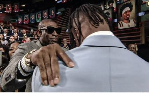 Ball Knower tweet media