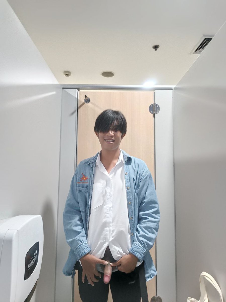 ใส่ชุดนักศึกษาไปหาใครได้บ้างงง🫣🩵