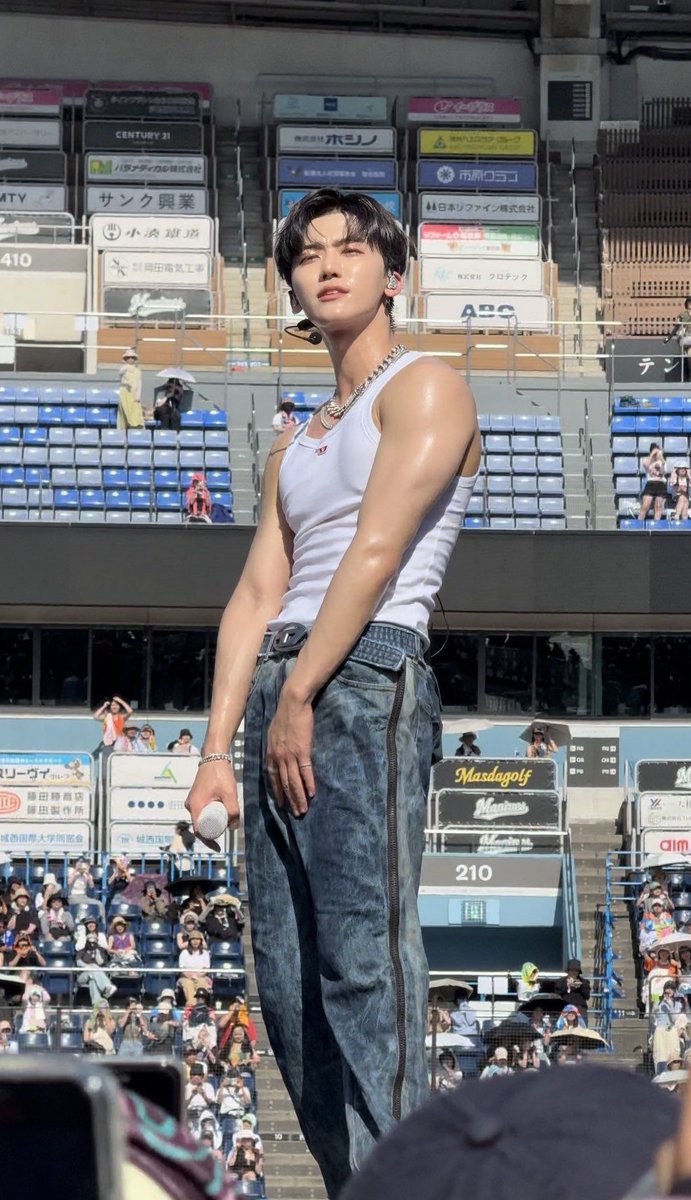 najaeispua's tweet image. ไม่มีอะไรมาลบล้างแจมินซัมเมอร์โซนิคได้ ขึ้นปุ้บคนตามหากันให้ควั่กแท้งท้อปขาวคือใคร หล่อสมชื่อฮอตสมนาม