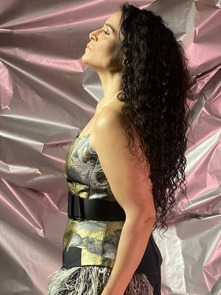 RosaLopez's tweet photo. Diseño de @AnaAnmargo para los premios Carmen en Granada https://t.co/AXss5MD12f
