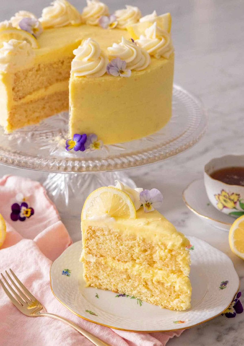 dedee_bunnydog's tweet photo. ด้วย reflex บางอย่าง ทำให้อดหาขนมให้ซาโตรุไม่ได้ 🫴🏻🎂 https://t.co/jgrgKs1F9p