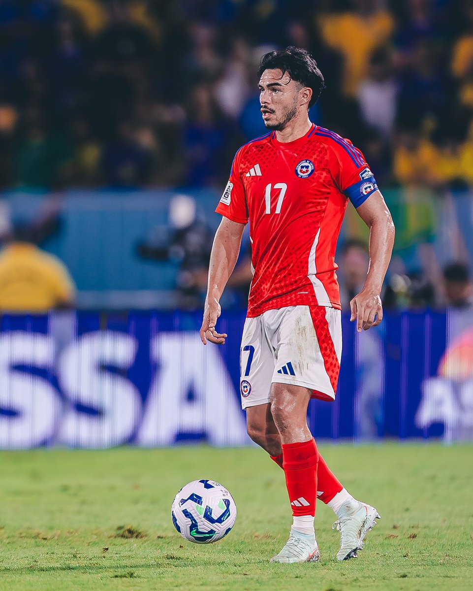 DespliegueFutCL's tweet photo. 🇨🇱©️ Gabriel Suazo fue CAPITÁN en TODAS partes donde jugó.

Desde las inferiores del Cacique, primer equipo de Colo-Colo, Toulouse, Selección Chilena y Sevilla.

Que ejemplo de resiliencia. 👏🔝 https://t.co/zmOTvEG2cf