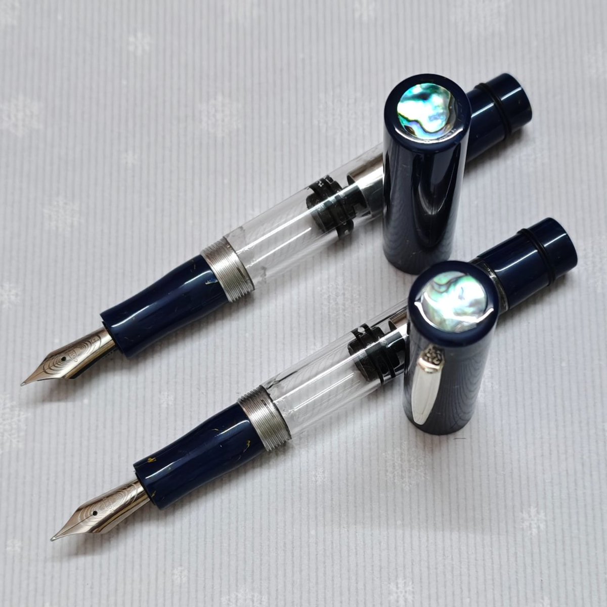 FosforPens's tweet photo. Finished recently, these two piston filler pens. Material is Conway Stewart Lapis. https://t.co/NjNABT7ghj