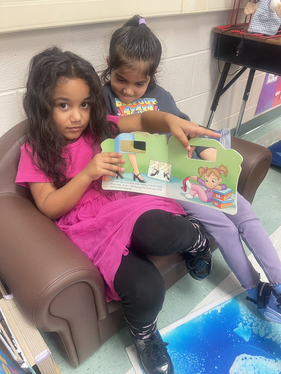 Elena Gonzalez tweet media