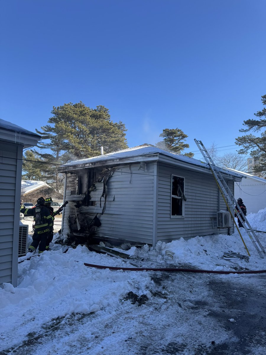 robertnettles02's tweet photo. Old orchard beach, maine 198 e grand ave, vacant cabin working fire https://t.co/e1wggOQUCB