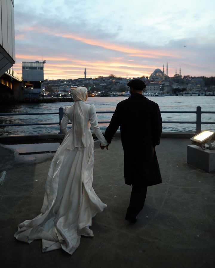 أن تزول الوحشة ويأنس كُل حبيب بحبيبه، يا ربّ. ')