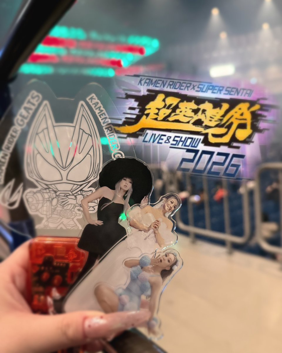 _xx_59x's tweet photo. 超英雄祭めーーーっちゃ楽しかった💫💗
仮面ライダー好きのお友達家族と行ったから
ちょーー席良くて最高だった🫶🏻

通路最前だったからたくさん前通ってめちゃくちゃ楽しすぎていい思い出になった✌🏻

仮面ライダーかっこよかった🫣🫣💗

#超英雄祭 #仮面ライダー
 #KODAKUMI #倖田來未 #くみ活 https://t.co/ALdKTWbVzu