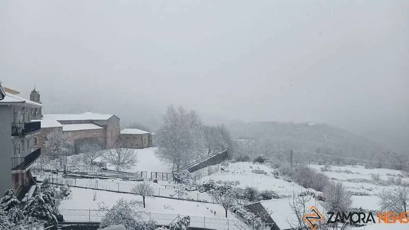 news_zamora's tweet photo. Nevadas y riesgo de deshielos ponen en aviso amarillo a Sanabria
https://t.co/00spbYxrKc https://t.co/QHjqABFT62