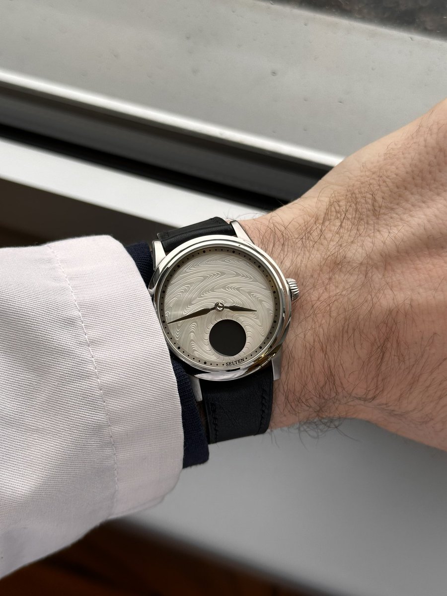 vintagewatchrl's tweet photo. Moeris et Selten, deux époques mais deux réussites https://t.co/CMC1WzePKq