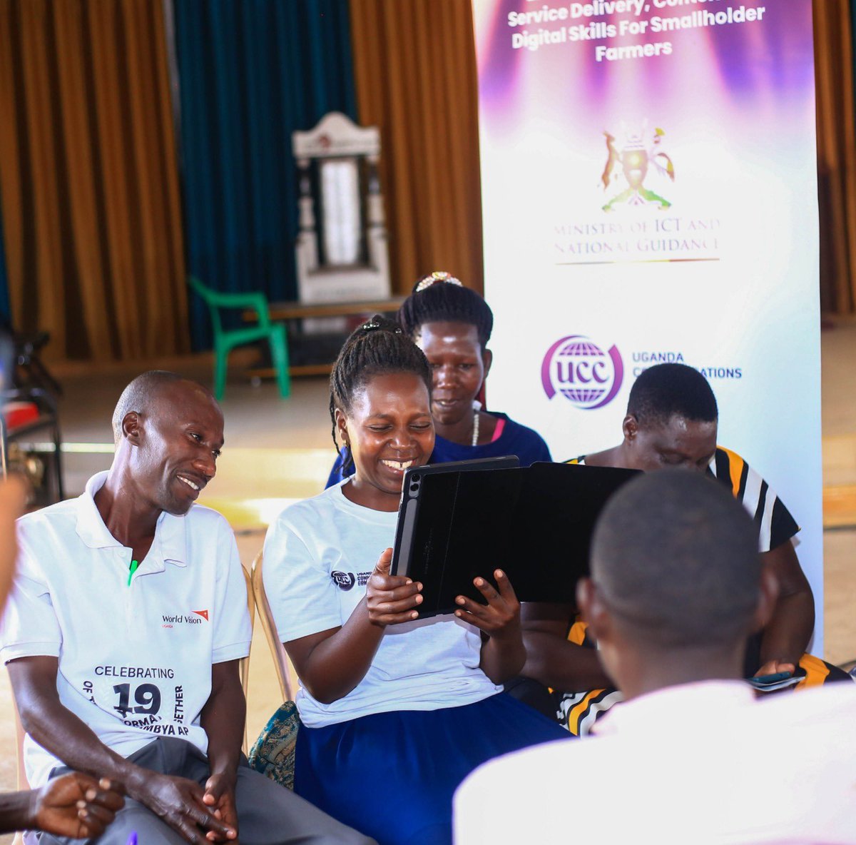 8TechConsults's tweet photo. From learning to create Gmail accounts to using WhatsApp  to market produce online, farmers in Kakumiro District are going digital 

Ms. Kansiime Hildah shared her joy , noting the skills will help her reach more customers and grow her farming business.
@MoICT_Ug @UCC_Official https://t.co/LoJo2yzObY