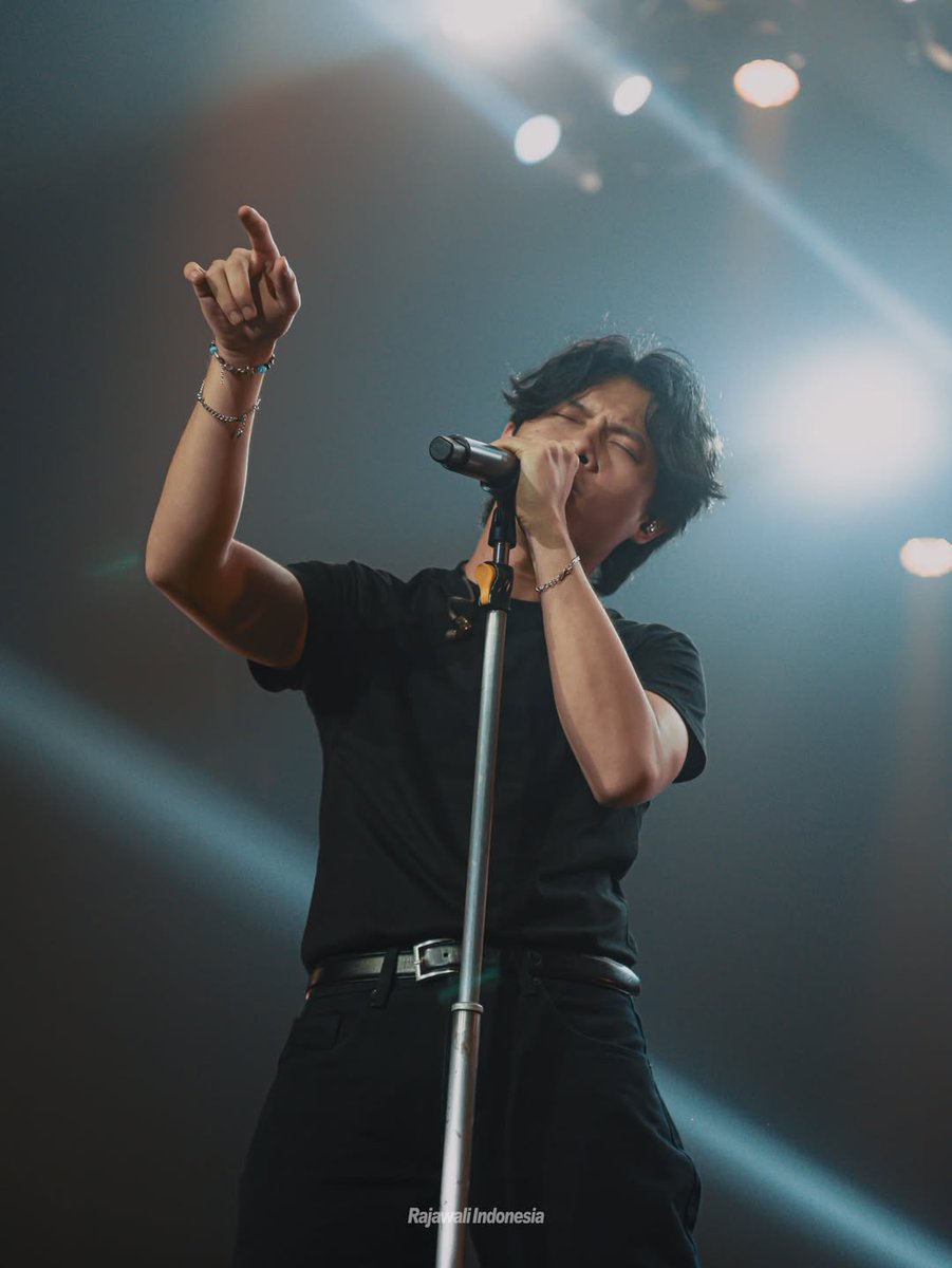 Intinya rony keren malam ini, bangga!!!👊🤍🔥

Cr: rajawaliindonesia