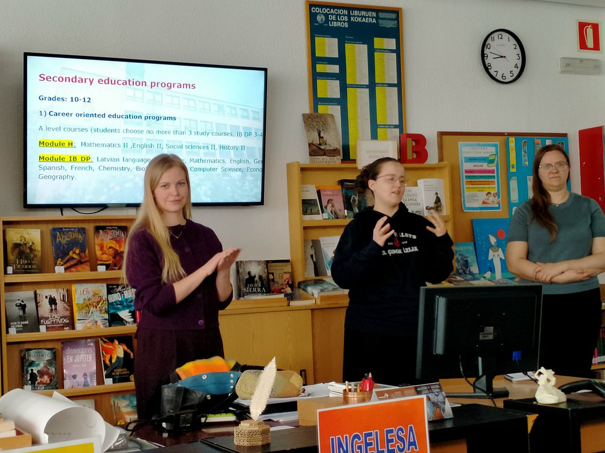 HerranmusPlus's tweet photo. Los Herrán rumbo 🛫 a la internacionalización! 🔝 Latvian teachers presentation 🇪🇺🇱🇻🇪🇸 and Berritzeguneko Nazioartekotze arloko arduradunen bisita 🎉🌍 @sepiegob @elcorreo_alava
@gasteizhoy @Erasmus_Project @diariovasco @radioeuskadi @EUErasmusPlus @bn_europa #ErasmusPlus https://t.co/T6QH2AOMuN