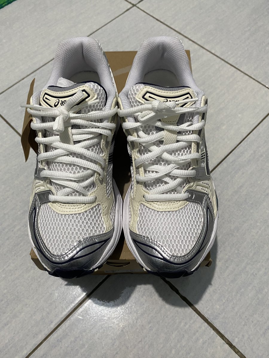crescentfancy's tweet photo. Jual asics gel kayano 14

pembelian baru (beli tgl 1 februari) salah beli ukuran untuk kado, baru dipakai sekali buat jalan tp kurang nyaman karena kekecilan, ukuran 38 tapi fit for ukuran 37, bonus totebag footlocker

price: 2.1 juta (harga asli 2.3 juta) bisa nego tipis https://t.co/R6BZnLXxZ2