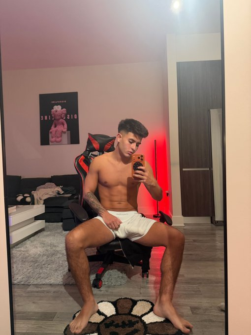 Yes I’m 🏳️‍🌈 I’m sorry