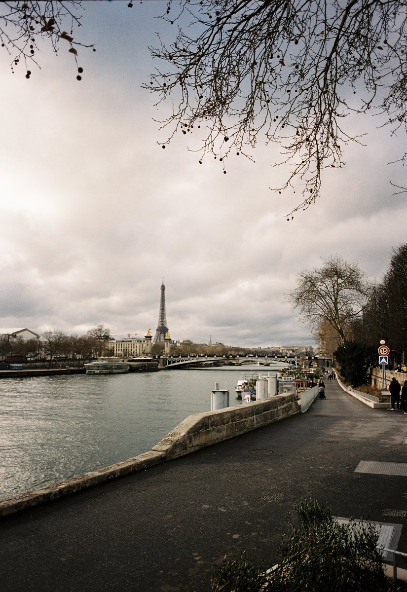 Jamerson_Lee's tweet photo. Eiffel Tower on film! 🎞️

#contaxg2 #kodak #portra400 #Paris #filmphotography #eiffeltower https://t.co/J3BCwxTLQS