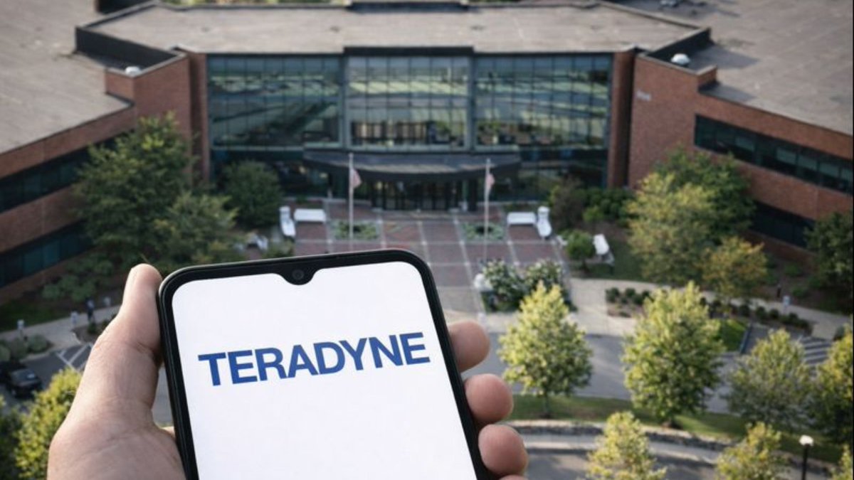 tezonsofficial's tweet photo. #AIandTech: Teradyne Shares Surge Following Strong Quarterly Results Fuelled by AI Sector Growth

Shares in Teradyne climbed sharply this week after the Massachusetts-based manufacturer delivered financial results.

Read more: https://t.co/j52C4eq1eY https://t.co/bD0lxz6ikZ