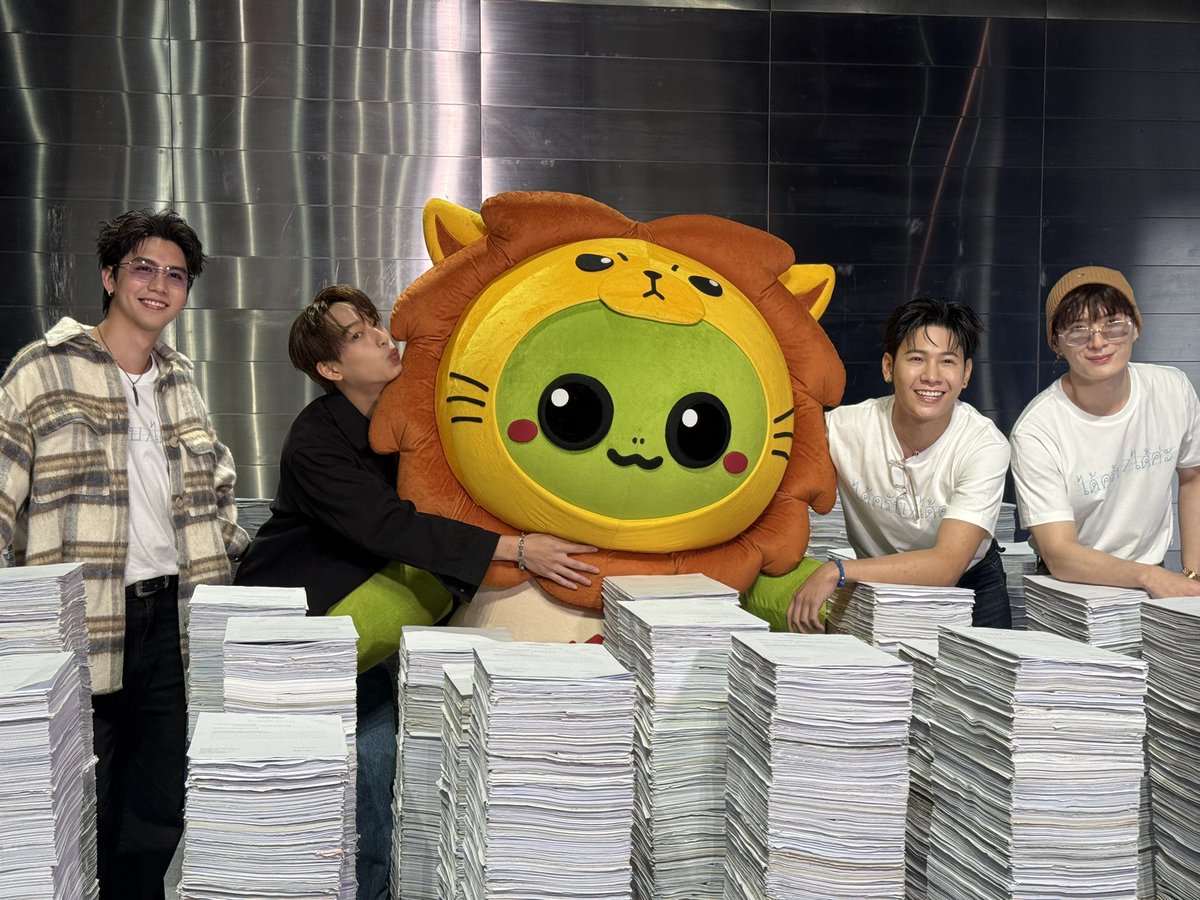 KING MAN tweet media