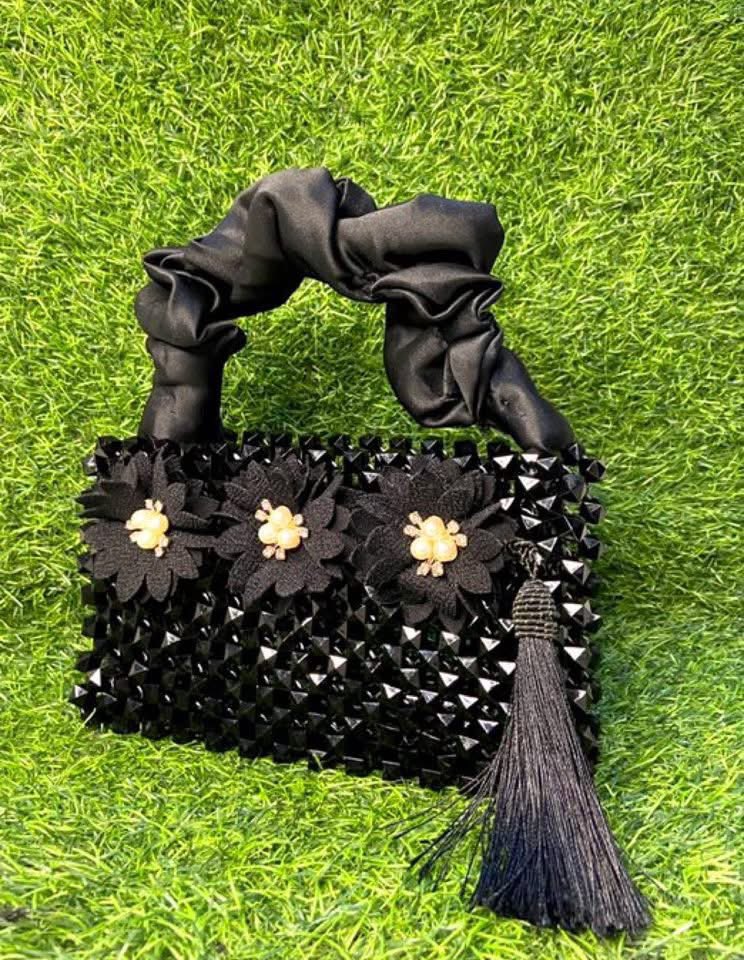 Lammie_Art01's tweet image. I sat for hours to make this…

If the algorithm showed you my creative work, kindly share. 🙏