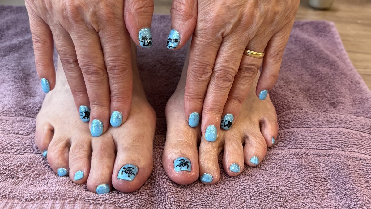 Elaine C Grist tweet media