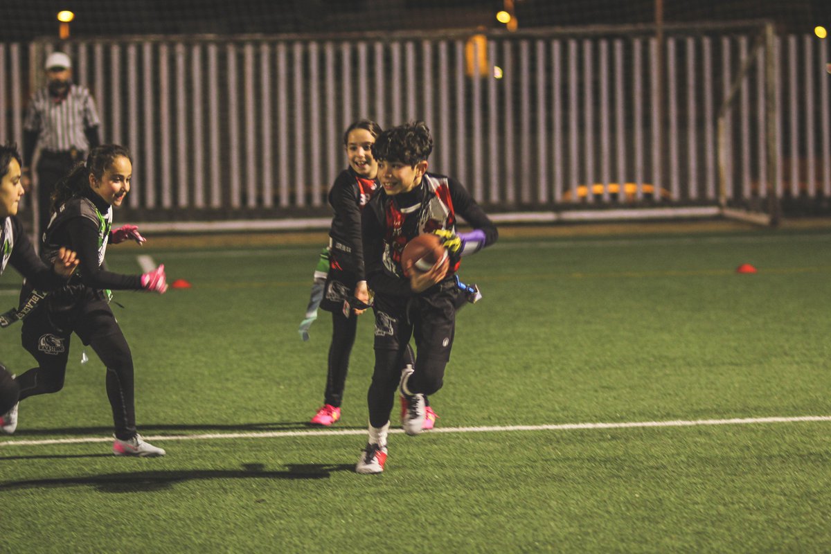 Vva_BlackStorks's tweet photo. #GreenStorks💚 empieza con buen pie la 🏟 Liga Infantil ADAME 2026 🏈
#RedStorks❤️ 6-32 #GreenStorks💚
MVP 🎖 #David82 2 TDs, 1 extra, 2 INTs
📝 Resumen ⤵️
🔗https://t.co/oZlR9OjkRg https://t.co/XTIrodtiyn
